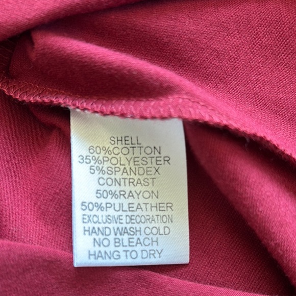 NWT RUFFLE SLEEVE TOP - Picture 3 of 3